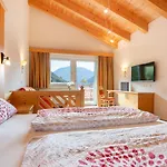 Ξενοδοχείο Thaneller 4*